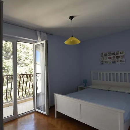 With A Balcony And Sea View, Just 300 Metres From The Appartamento